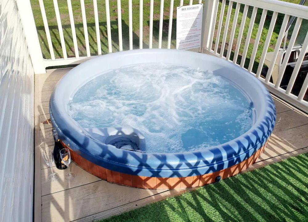 15 Kestrel Close Hot Tub Retreat