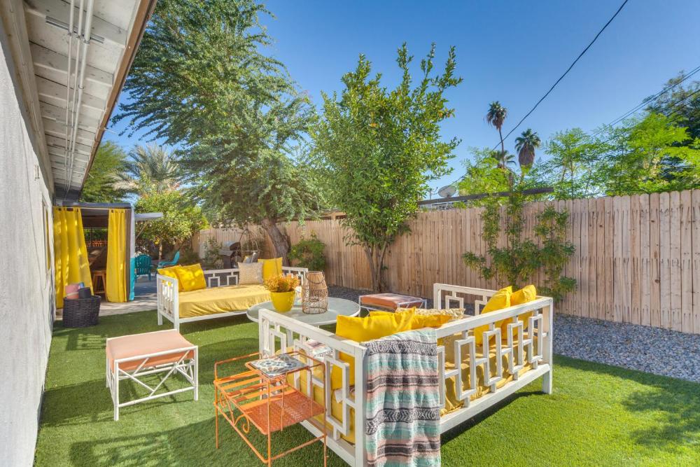 2 Mi to Dtwn Vintage-Inspired Gem in Palm Springs