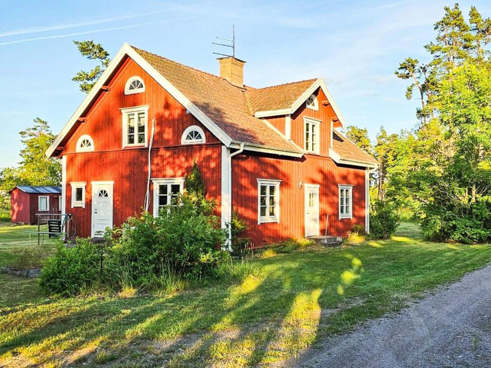 5 person holiday home in FÅRBO
