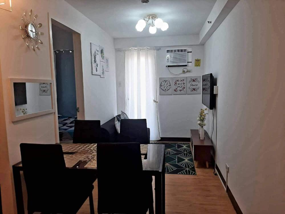 Arezzo Place Davao - Condo Rentals WITH FREE POOL, 200MBPS CONNECTION