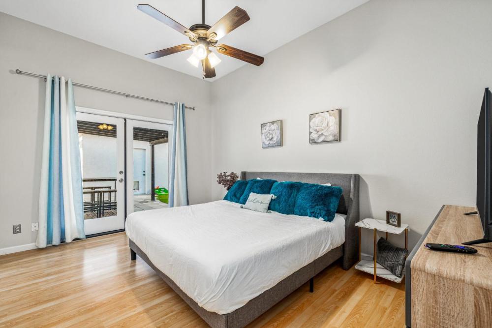 Beautiful 1 BR Home Pool Bocce Court