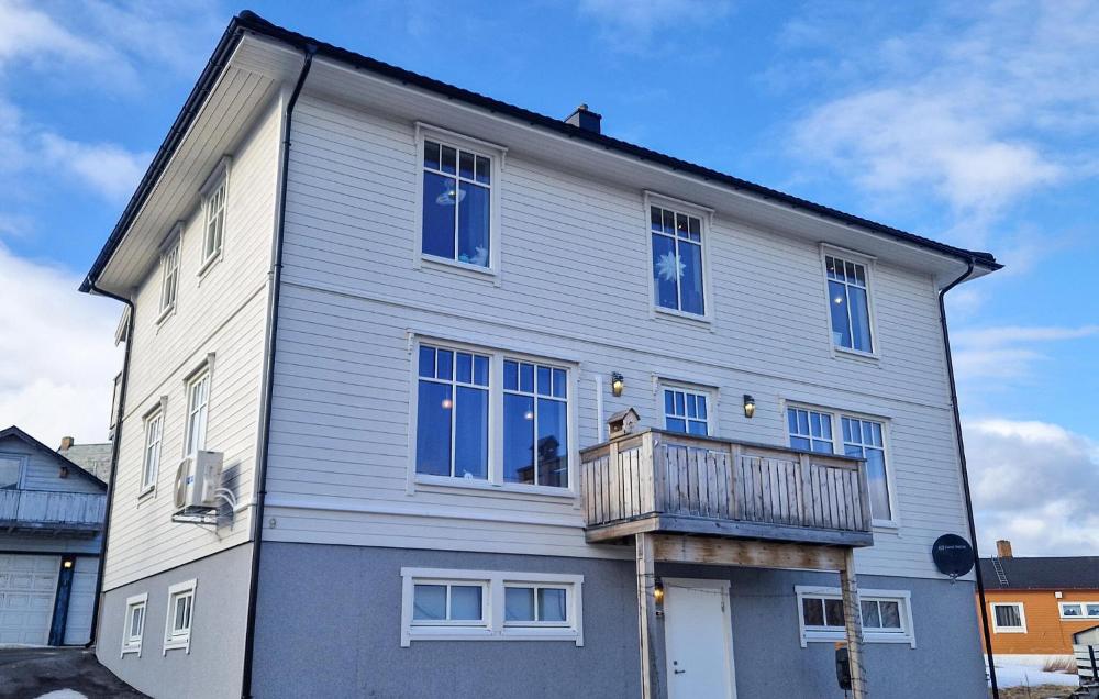 Beautiful Home In Berlevåg With Sauna