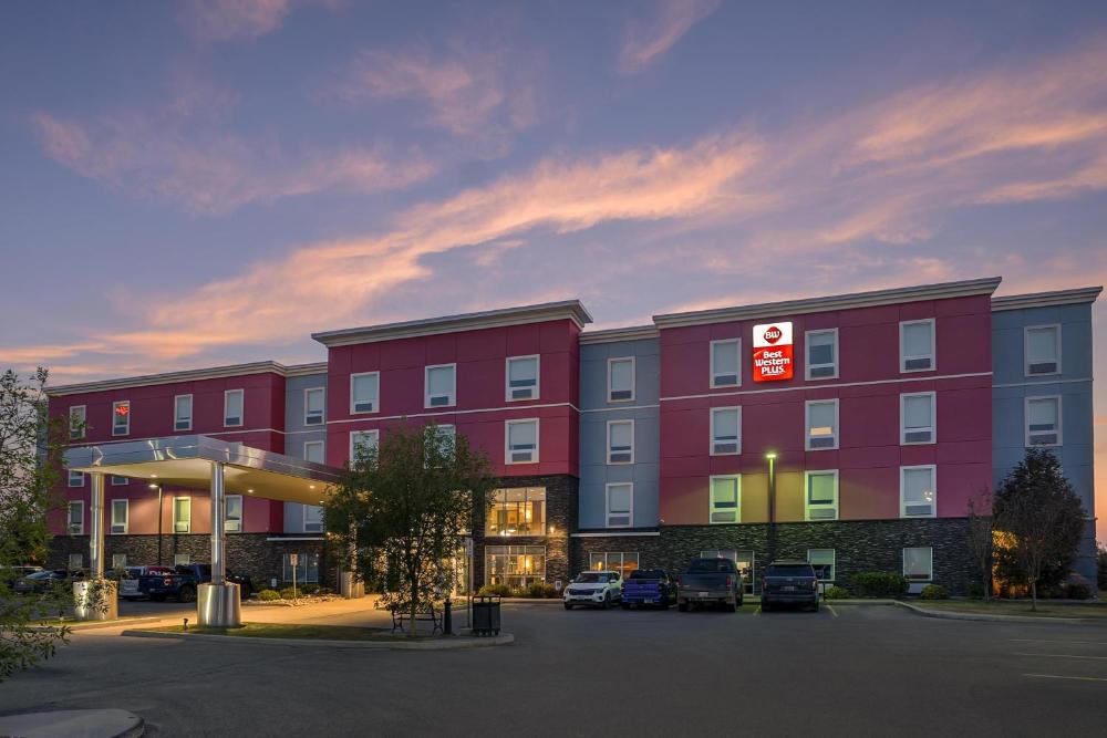 Best Western Plus Airport Inn & Suites