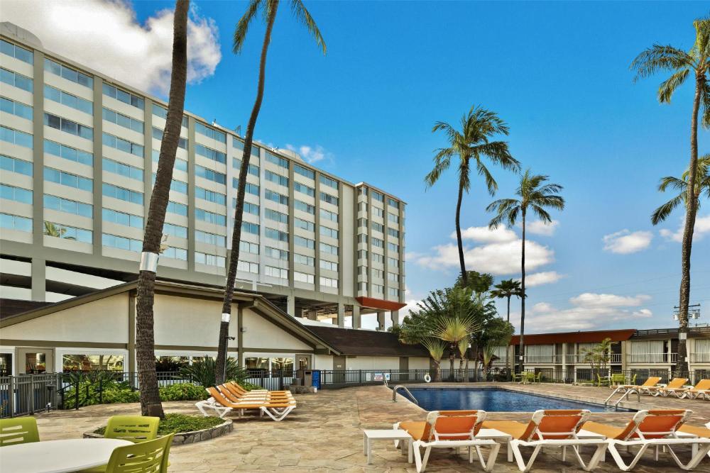 Best Western The Plaza Hotel Honolulu Airport - Free Breakfast