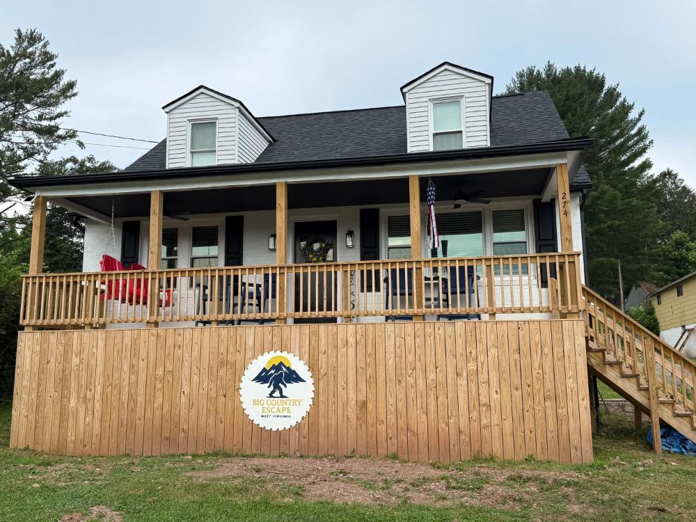 Big Country Escape - Bluewell WV