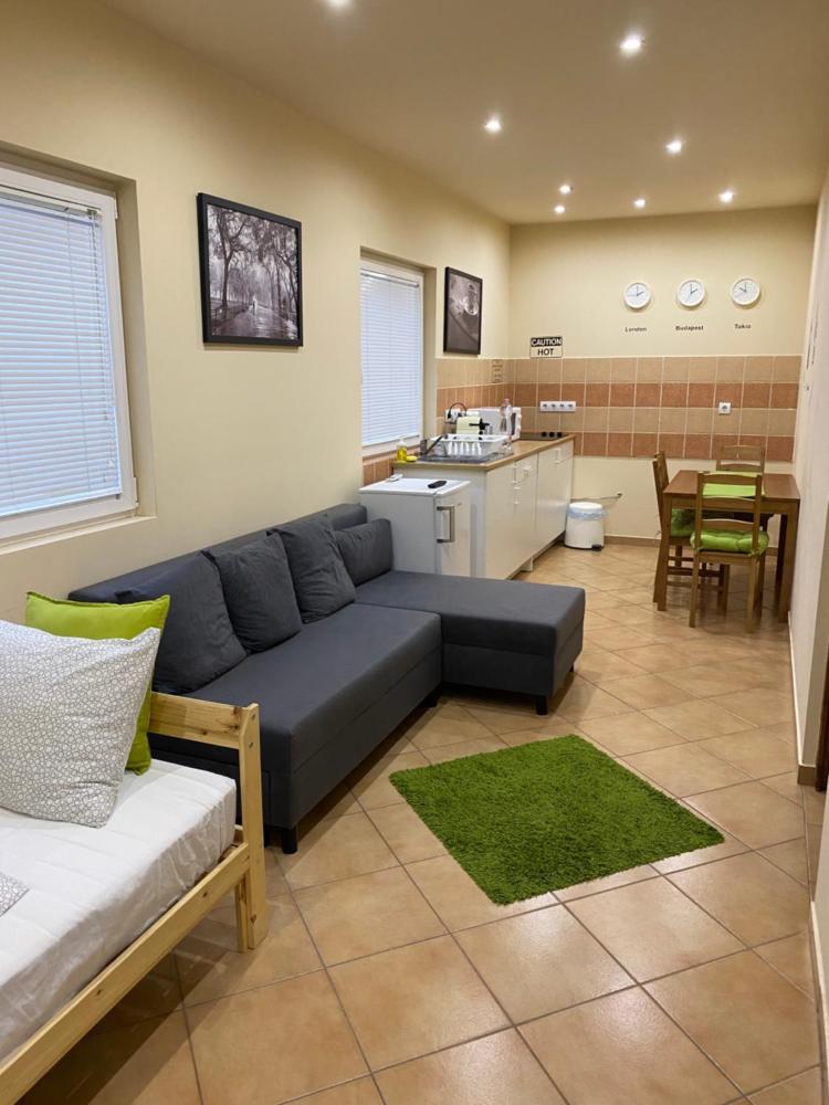 Budapest Airport Accomodation in V3