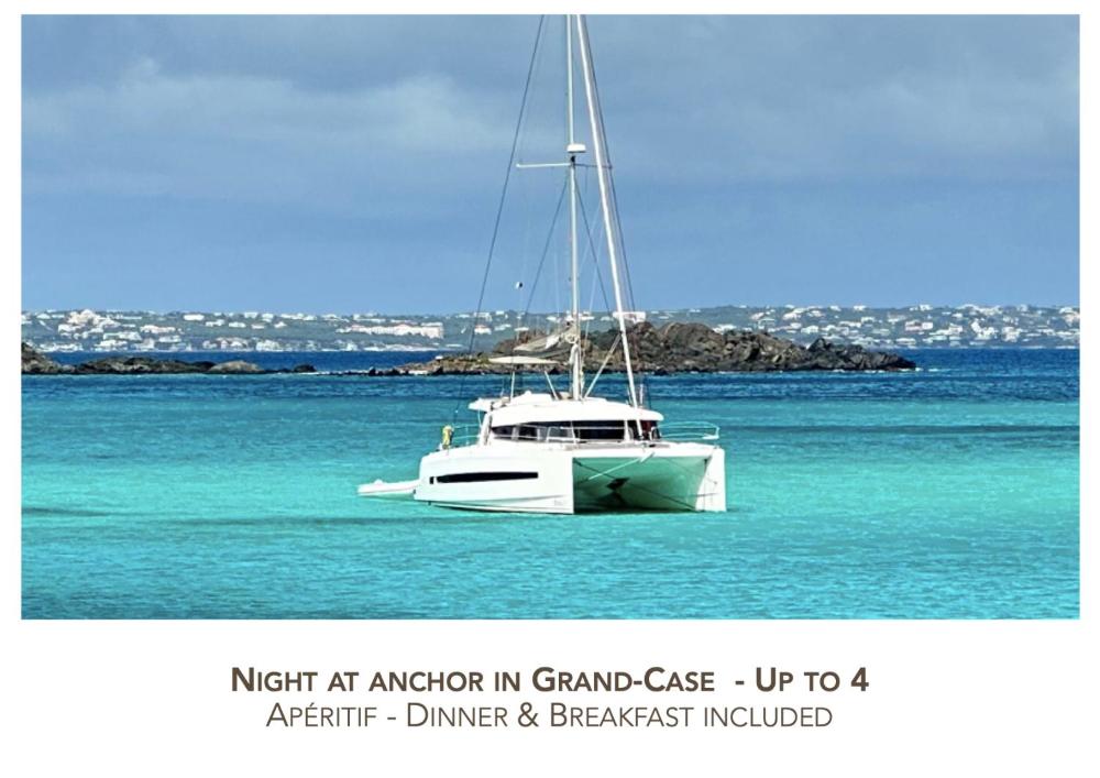 CATAMARAN ZEPHYR NUIT AU MOUILLAGE Diner, nuit et petit-déjeuner inclus