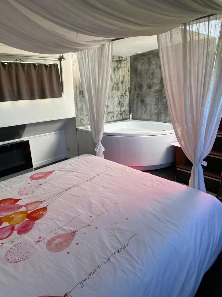 Chambre d'hôte insolite sur une péniche