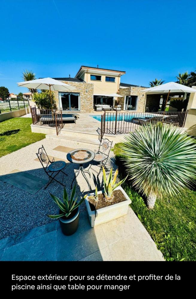 Chambre privée, proche Aéroport et Airbus