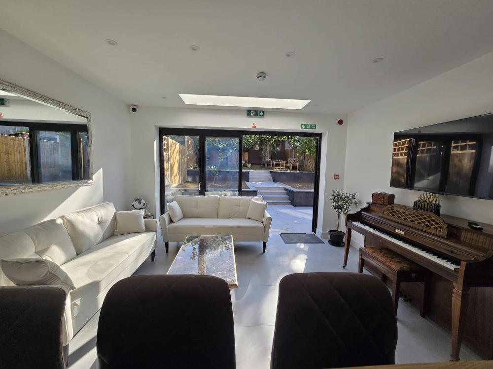 Comfortable at Albion's House