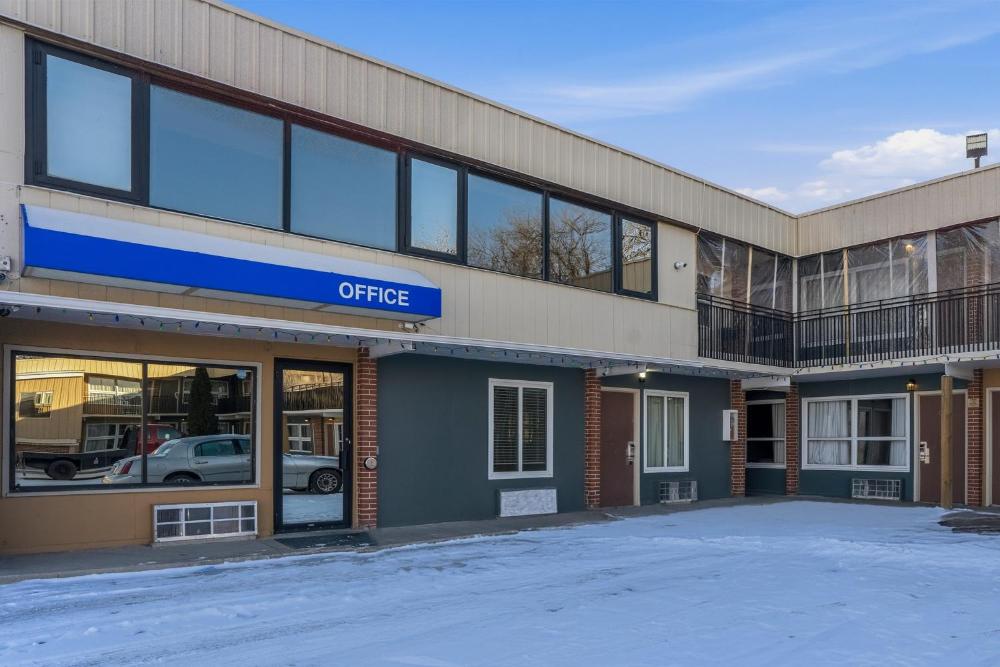 Devils Lake Inn By OYO Near Devils Lake Regional Airport