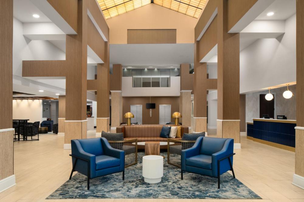DoubleTree by Hilton Norfolk Airport