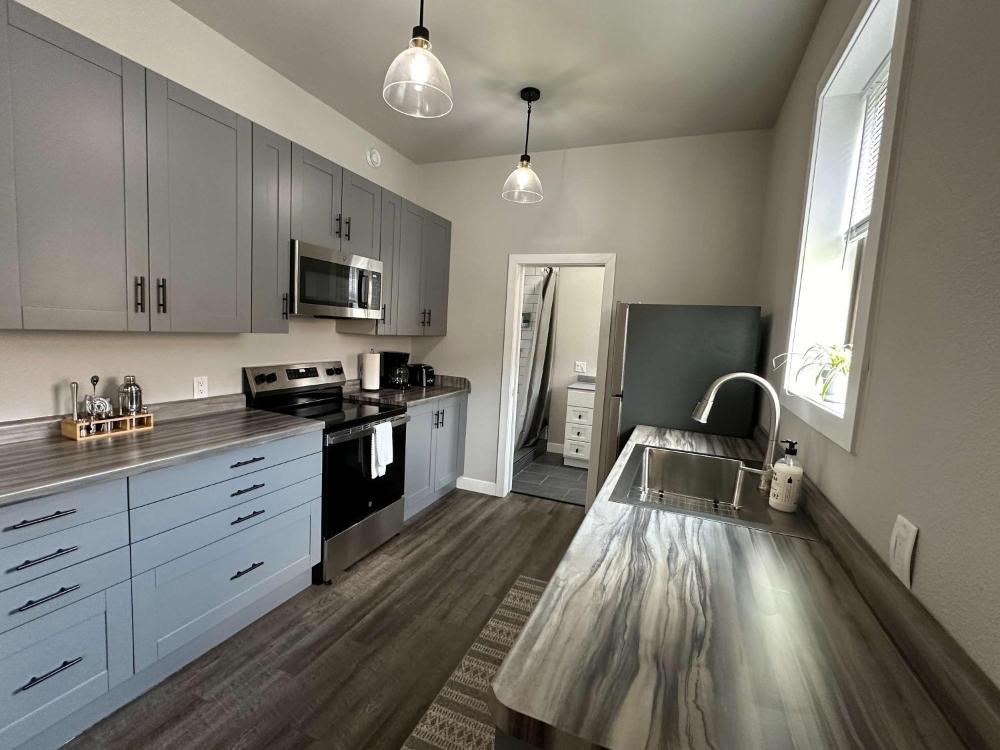 Downtown Minimalist Apartment