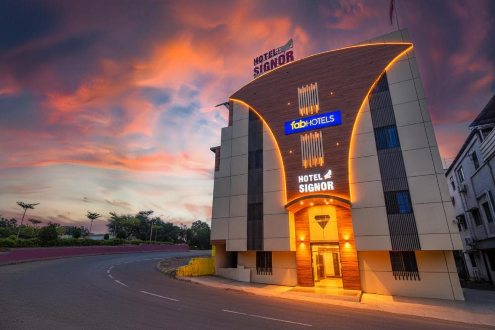 FabHotel Signor