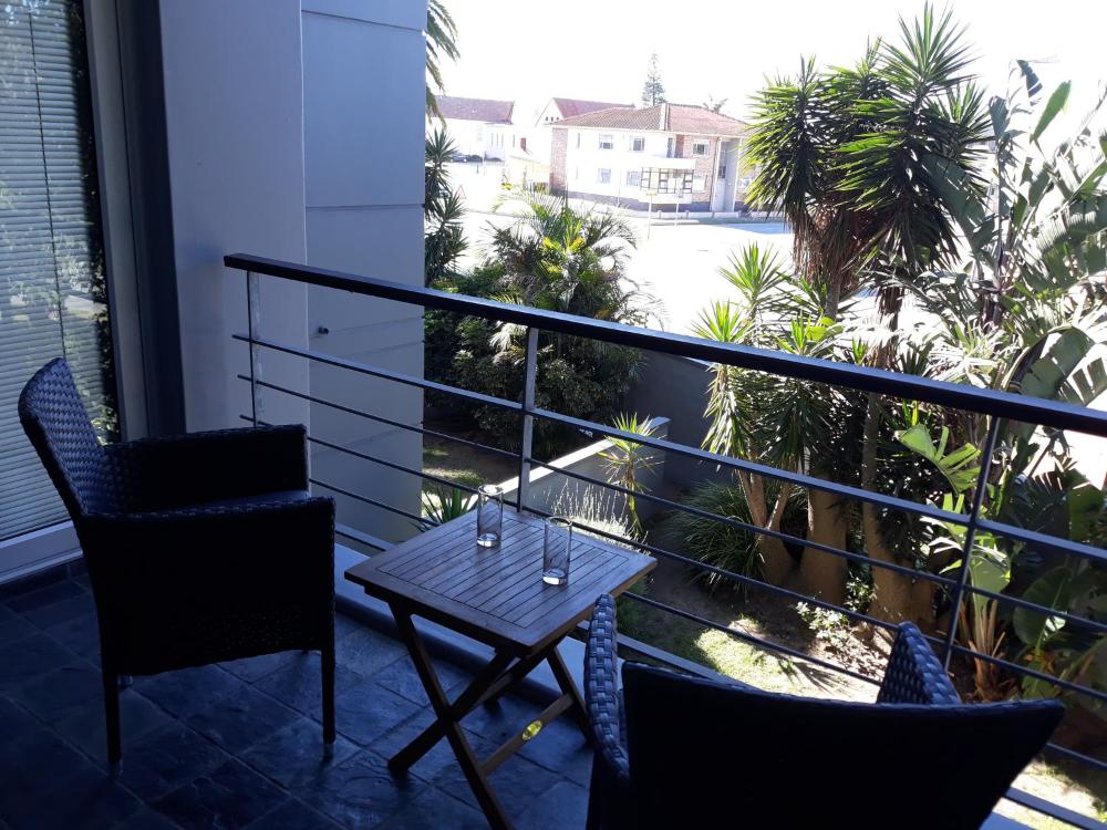 Field's Rest: The Apartment