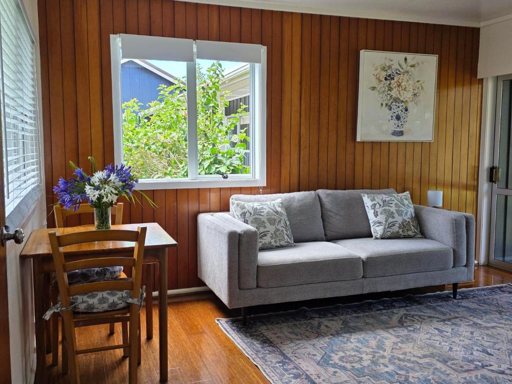 Fletcher Christian Apartments - Isabella Suites