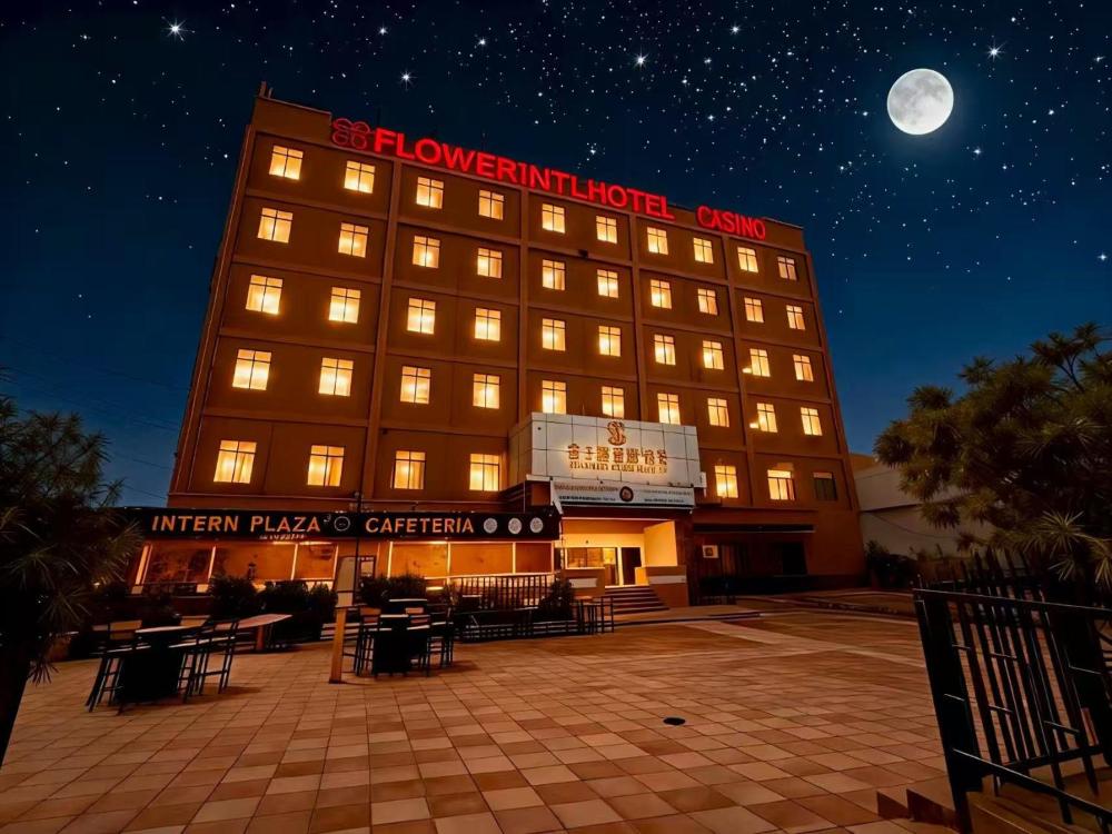 Flower International Hotel