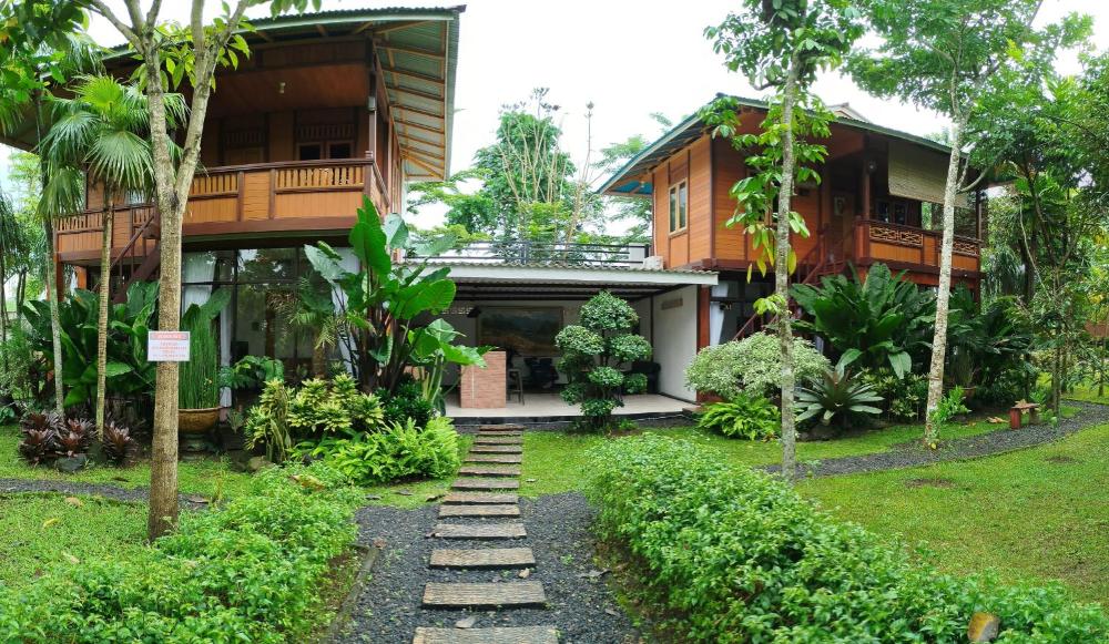 Forrest Cafe & Wisata Berkuda