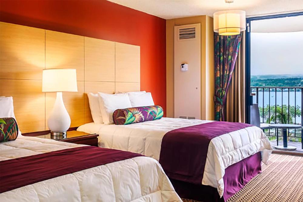 Hilo Hawaiian Hotel, Trademark Collection by Wyndham