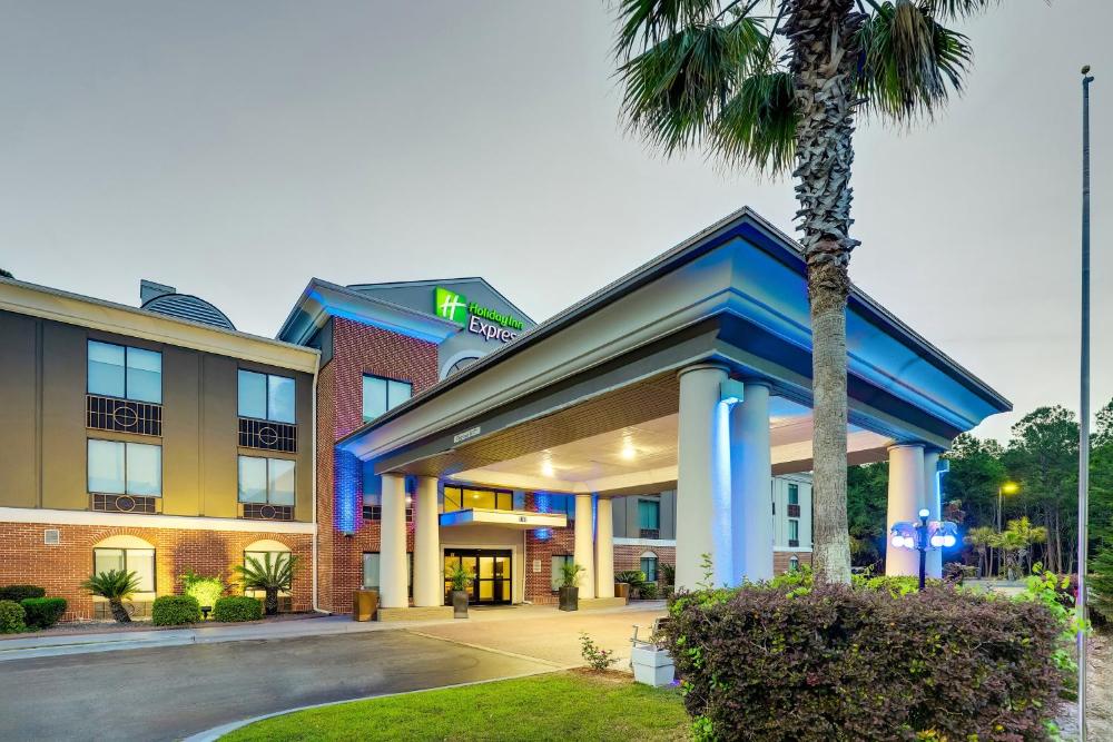 Holiday Inn Express Hotel & Suites Hinesville by IHG