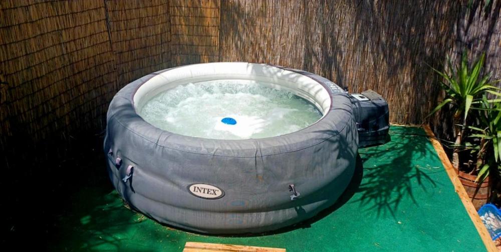 Love room avec jaccuzi privé