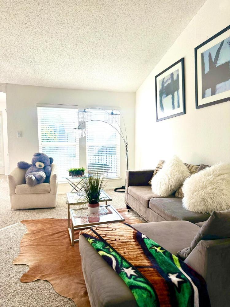 Luxe, Family Friendly, Spacious & Private Entrance