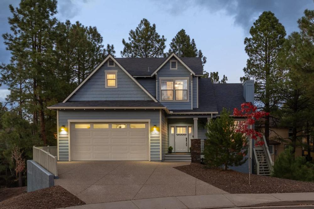 Luxury 5BR Mountain Chalet Hot Tub Game Room