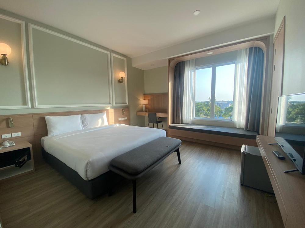 Mayflower Grande Suite Hotel