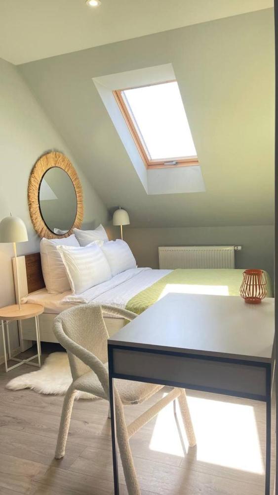 Світлий номер для трьох осіб N9