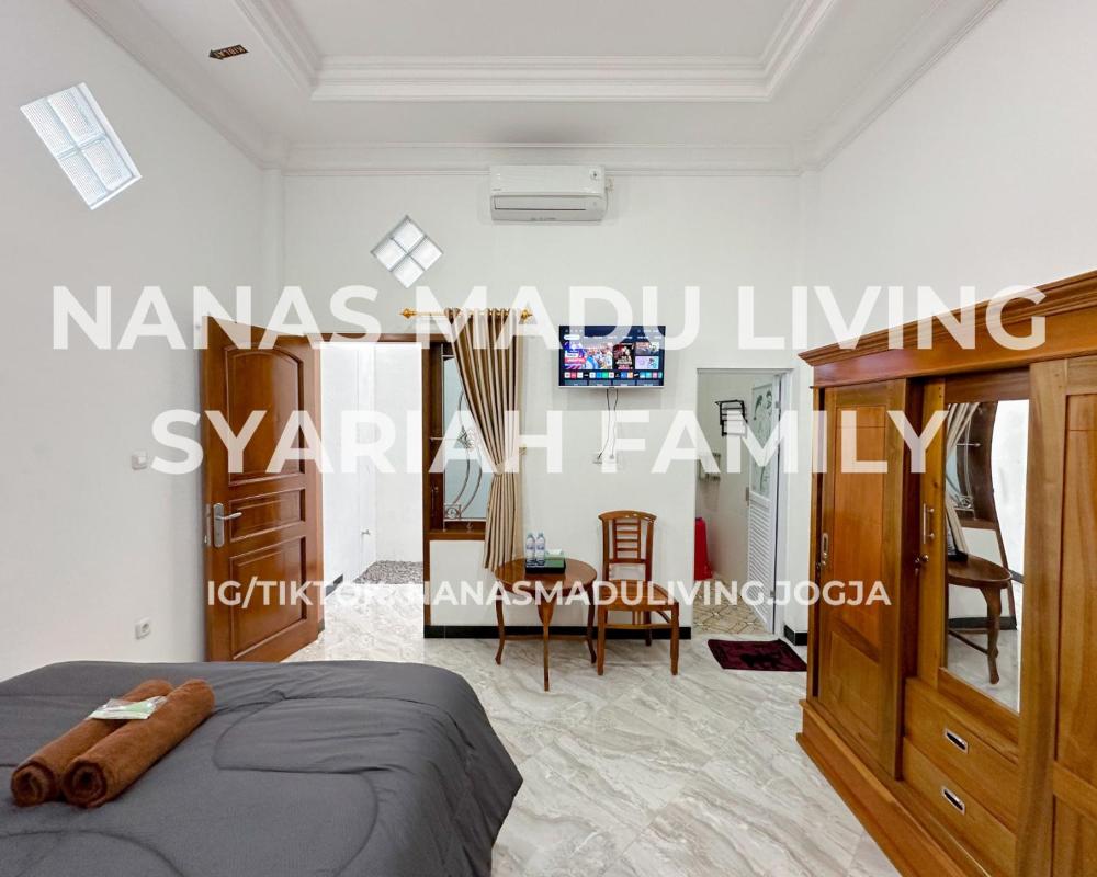 Nanas Madu Living Syariah Family