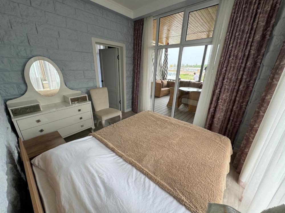 Уютный коттедж "PARIS", 30м от пляжа! 3 спальни, терраса и летняя кухня!