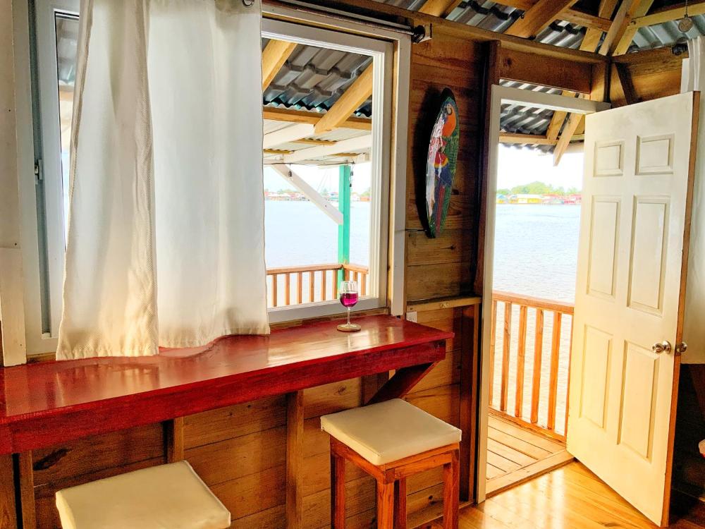 Peaceful Refuge in Quiete Bay