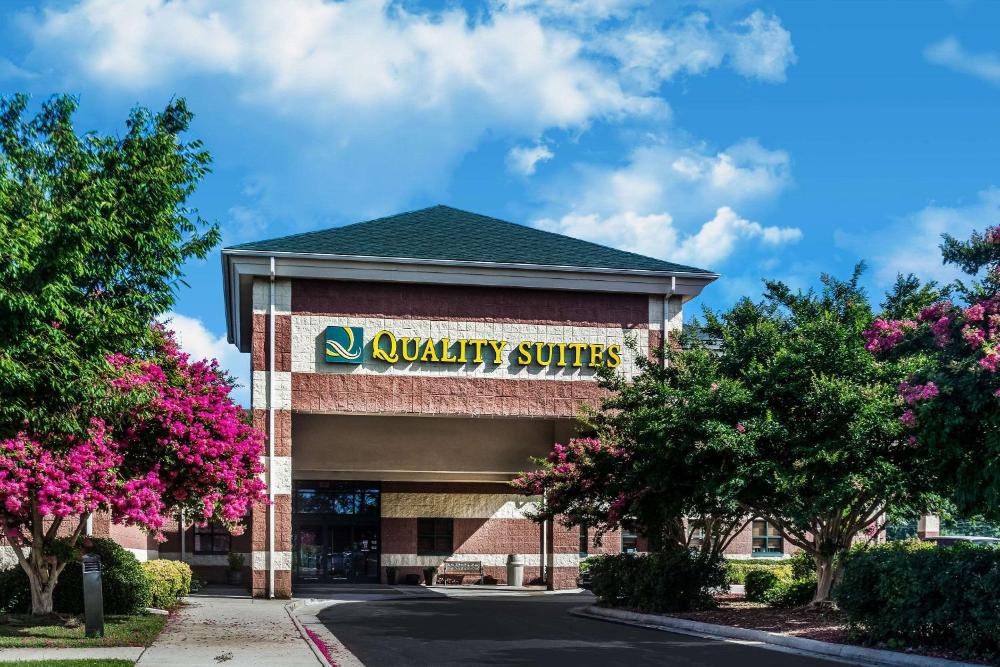 Quality Suites Lake Wright - Norfolk Airport