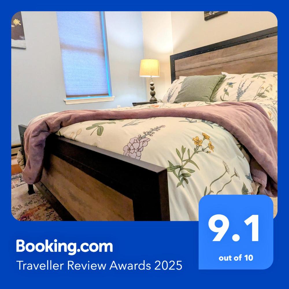 Relaxing Rustic Oasis II, Unit B - 6 minute walk to Downtown! Cyclists Welcome!