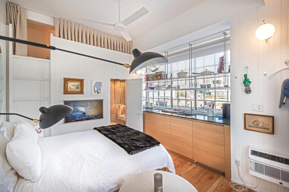 Renovated, Modern Downtown Loft
