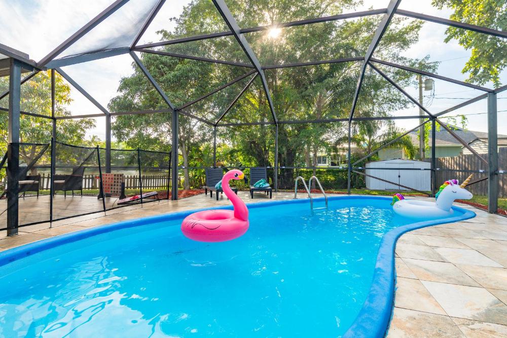 Stuart Lakefront Home With Pool near Dwnt and Beaches