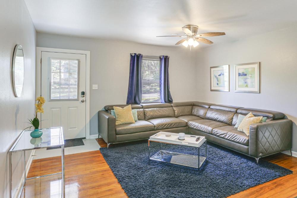 Tallahassee Home with Yard Less Than 2 Mi to FSU Campus