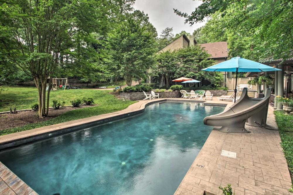 The White Elephant Inn Getaway with Pool and Hot Tub!