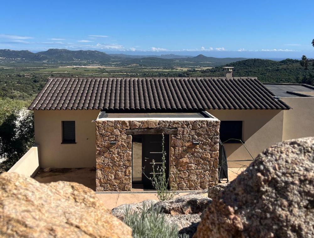 Villa ALTEA , au cœur du Maquis , 4 chambres , Figari