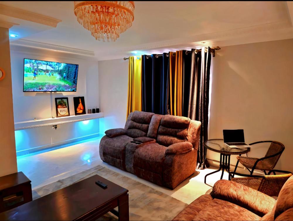 Zanzi Airport Transit Hub 15 min from JKIA